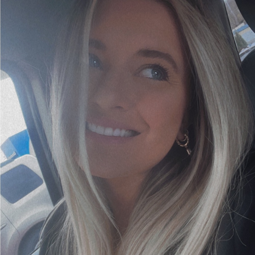 Meet your Posher, Brooke
